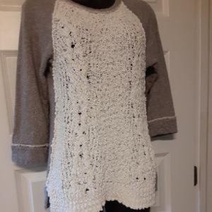 Lucky Bliss Top in Grey and White